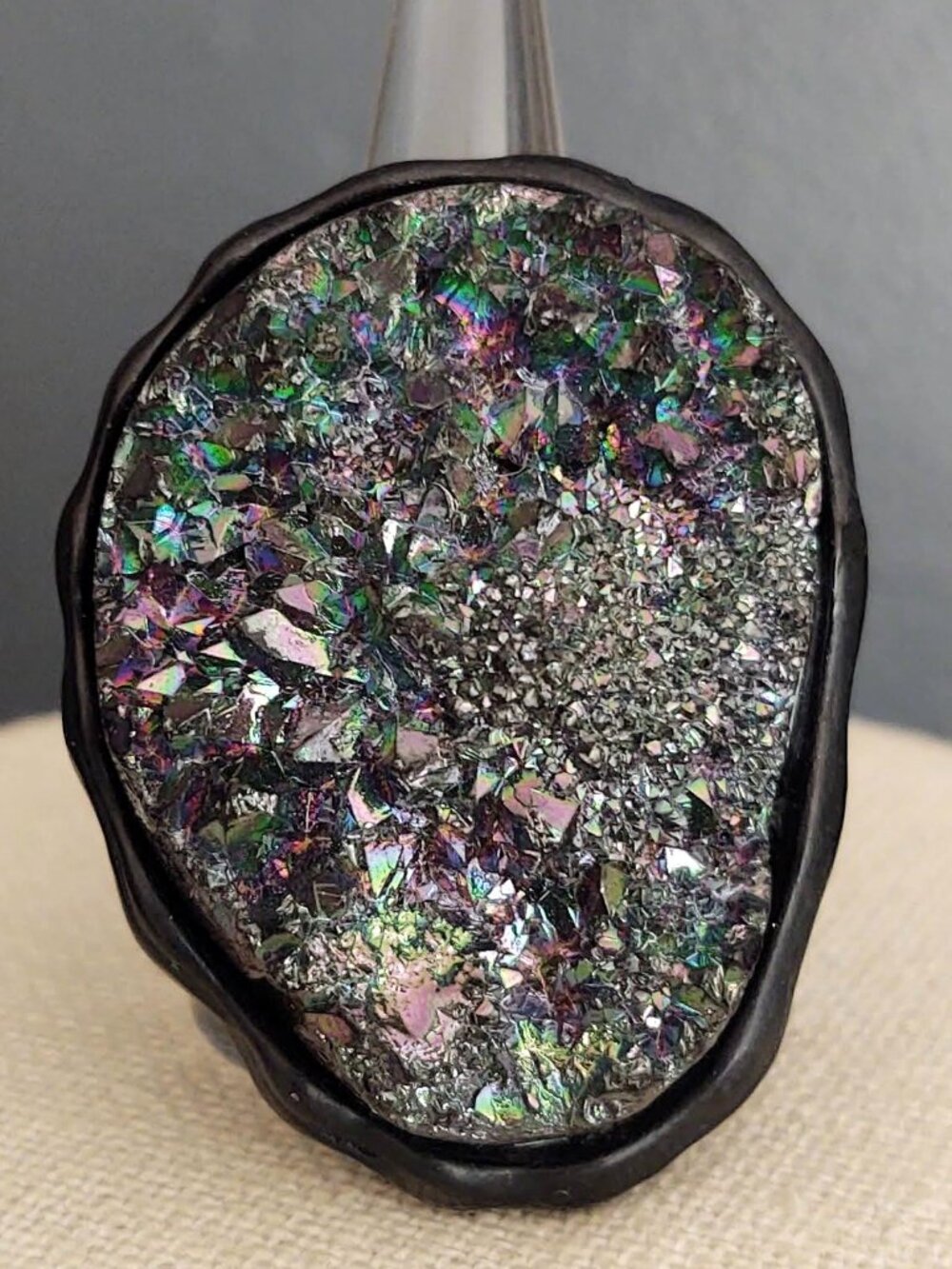 Dramatic, oversized faux Druzy stone stretch ring